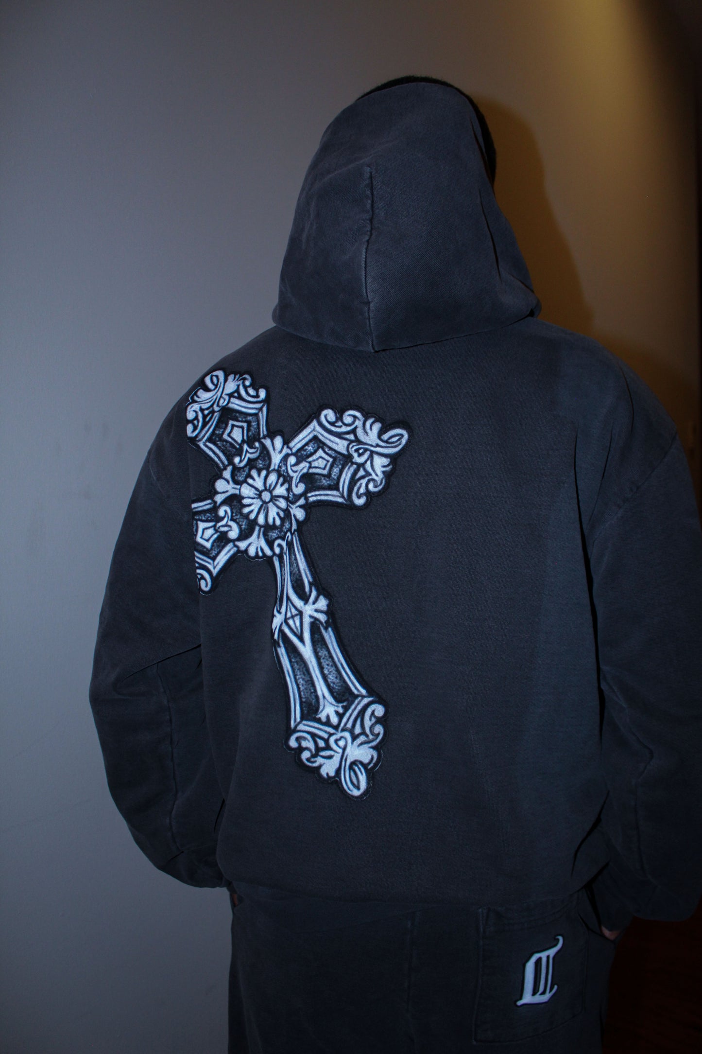 WALKS HOODIE